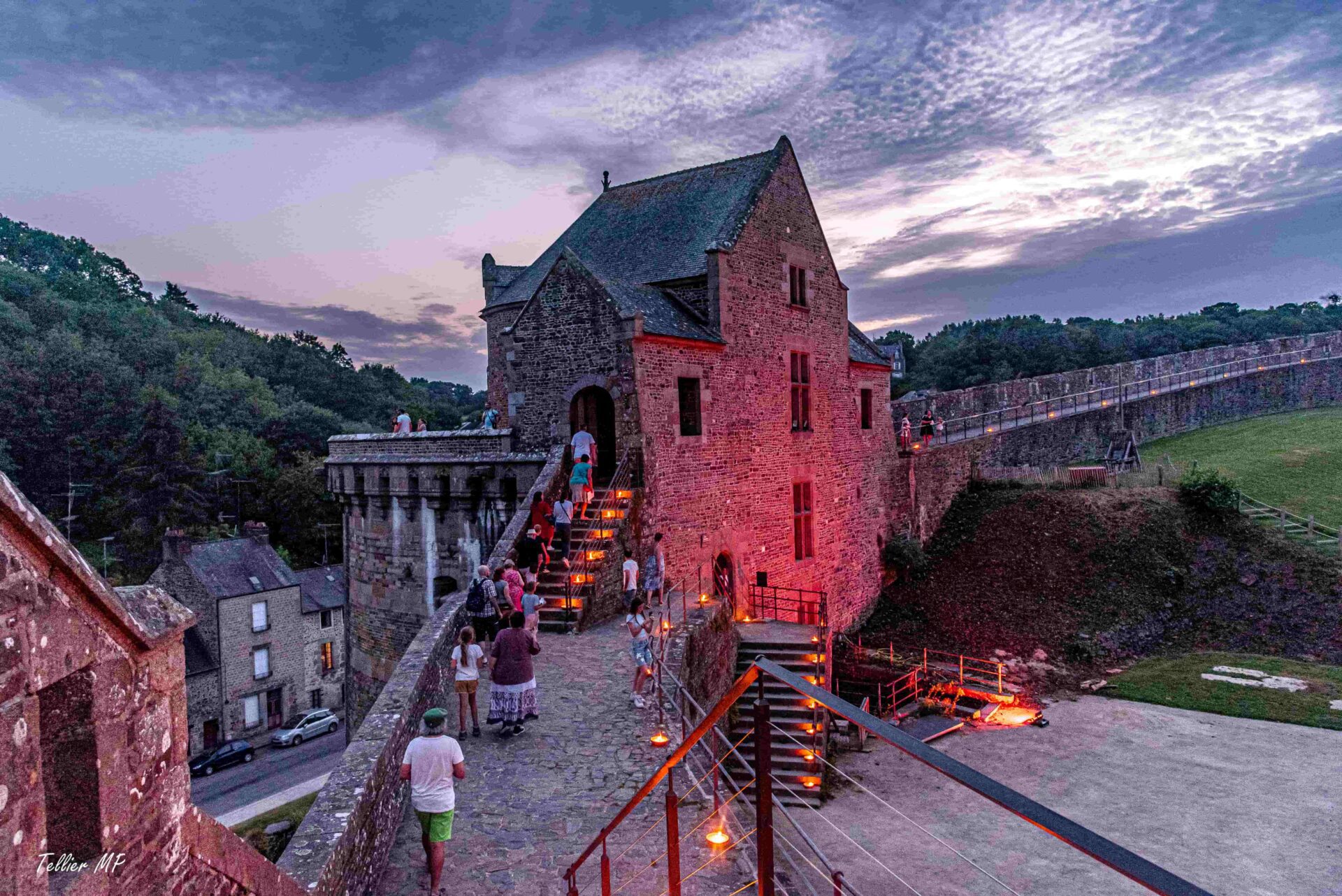 Les Nocturnes du Château : les Narratives Temporelles